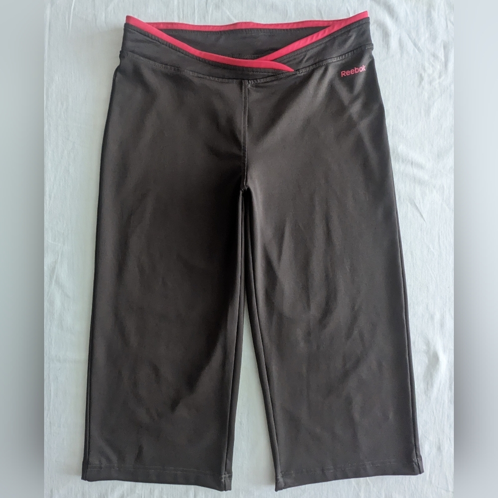 Reebok Women's Play Dry Sport Yoga Running Workout Brown Pink Capri Pants SMALL